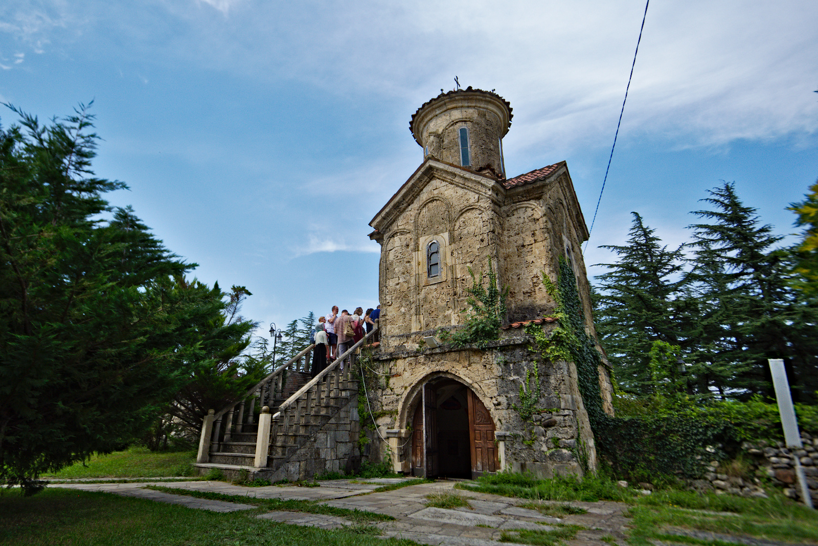 Zwischenstopp am Kloster in der Nähe vom Martvili