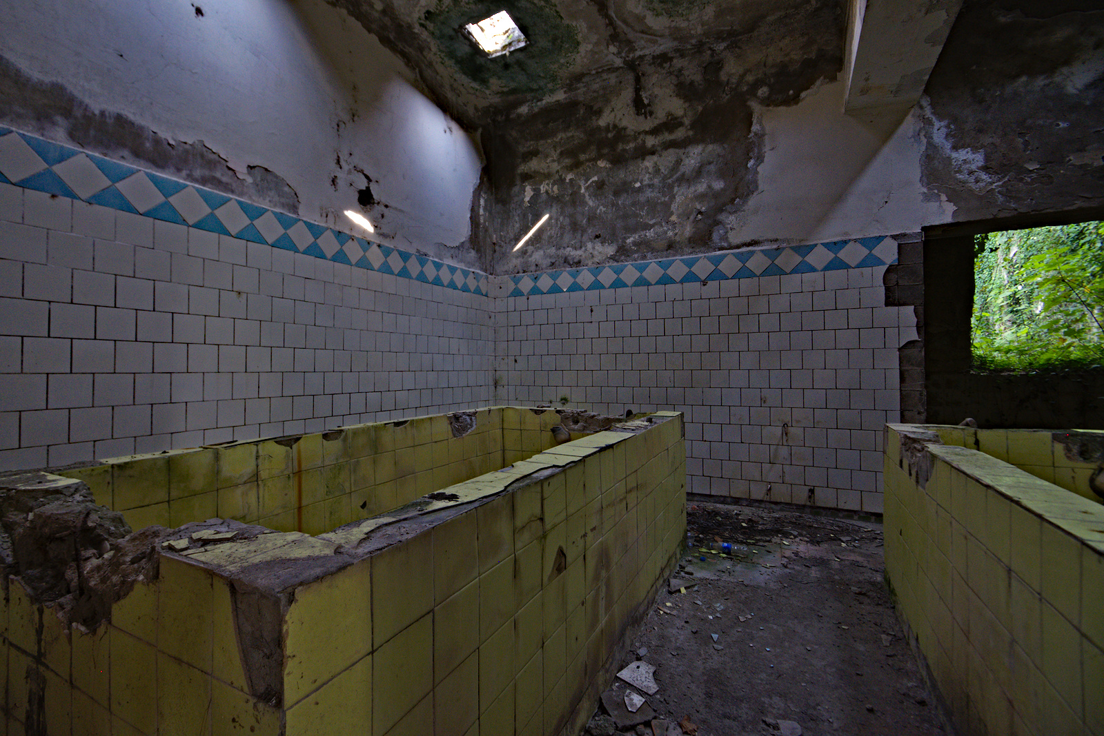 Verlassenes Badehaus