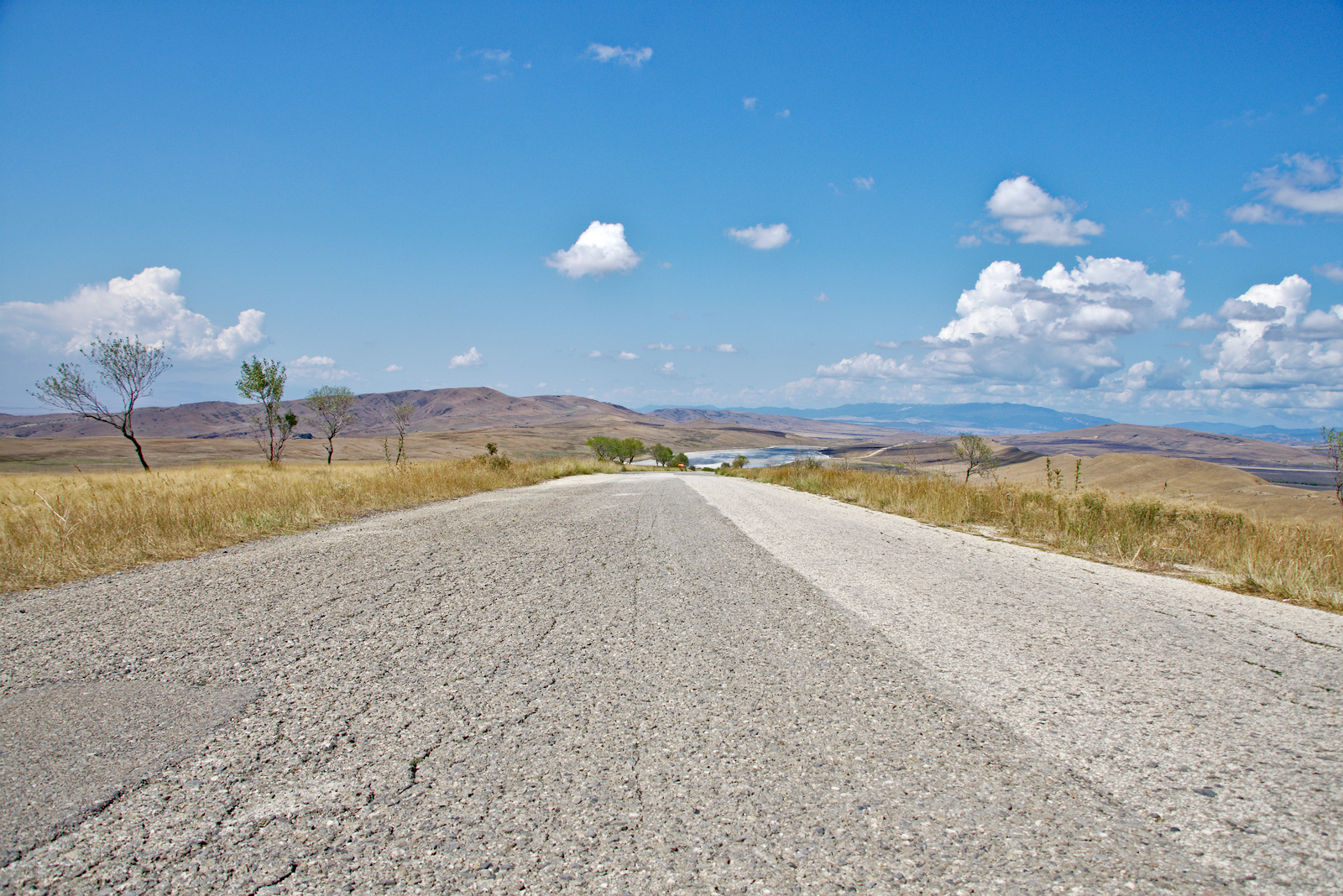 Fotostopp, in der Ferne der Salzseh