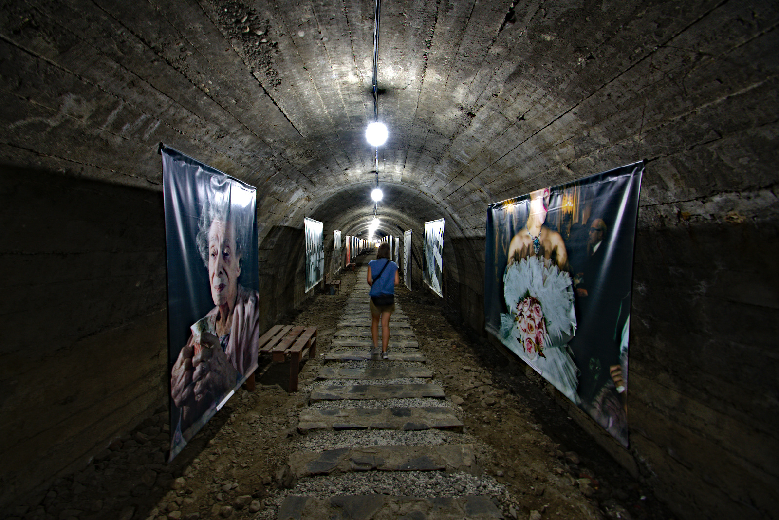 Unterirdische, versteckte Fotogalerie